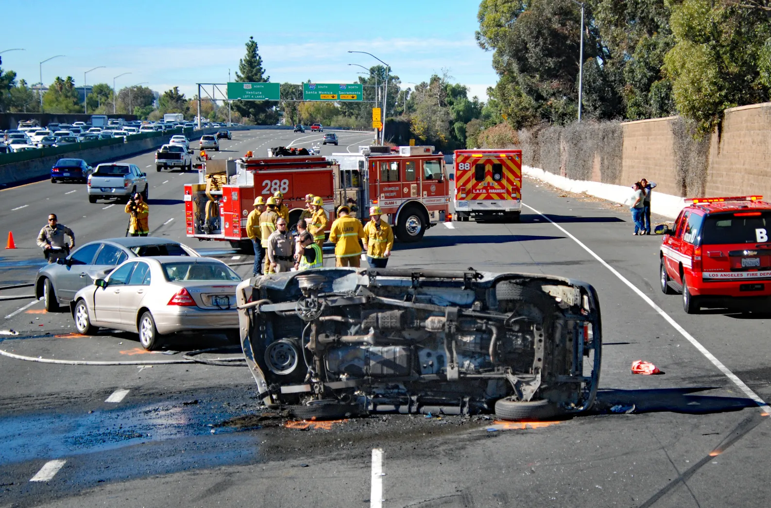 A picture of a car crash.